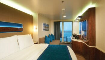 1548636737.6188_c357_Norwegian Cruise Line Norwegian Breakaway Accommodation Balcony Stateroom.jpg